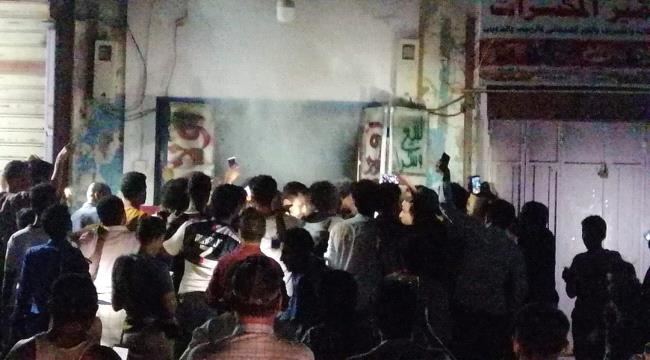
عاجل / اندلاع حريق في محل مجوهرات في عدن