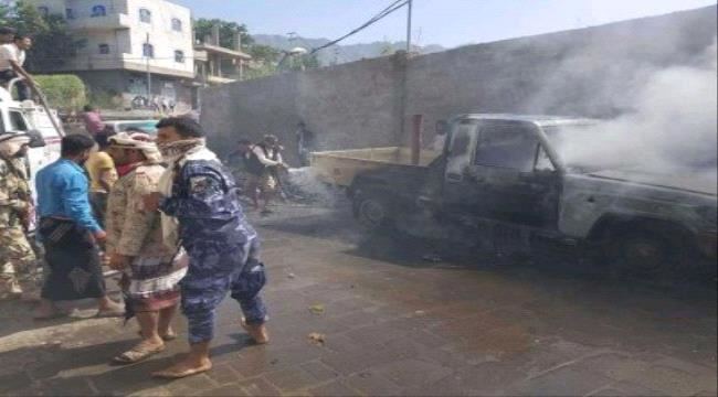 
إصابة 7 أشخاص بينهم طفلان بإنفجار عبوة ناسفة استهدفت عربة عسكرية في تعز
