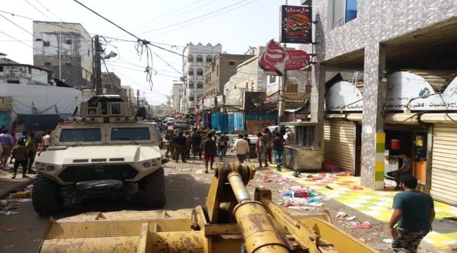 
عدن.. قوات تابعة للانتقالي تعتقل مواطنين ينتمون للمحافظات الشمالية في الشيخ عثمان
