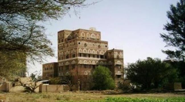 
بالصور.. مليشيات الحوثي تحول قصراً تاريخياً بصنعاء مقبرة لقتلاها