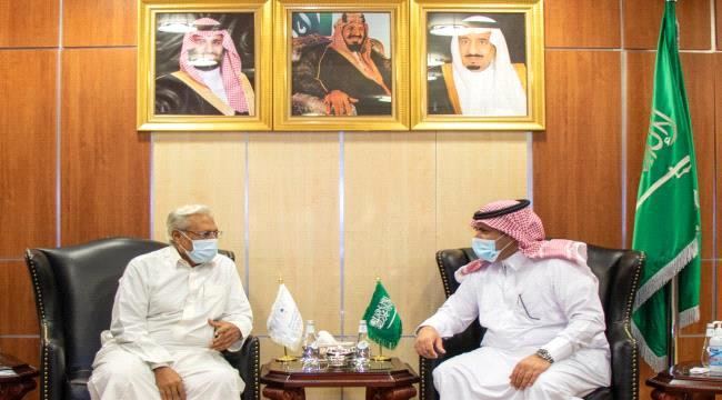 
مدير أمن عدن الجديد يلتقي بالسفير السعودي آل جابر - تعرف على تفاصيل اللقاء 
