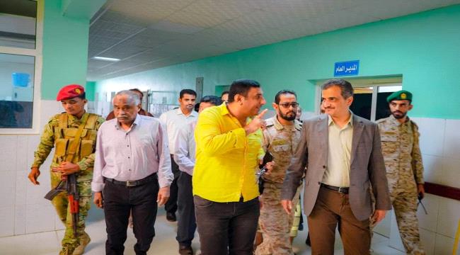 
شاهد فيديو للزيارة المفاجئة لمحافظ عدن لمستشفى22 مايو والتي إنتهت بإقالة مدير المستشفى وإحالته للتحقيق 