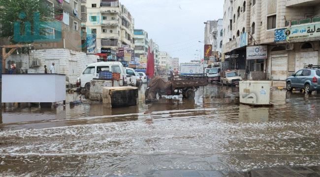 
                     عدن..أهالي المنصورة يُطالبون بشفط برك المياه والمستنقعات من الشوارع العامة