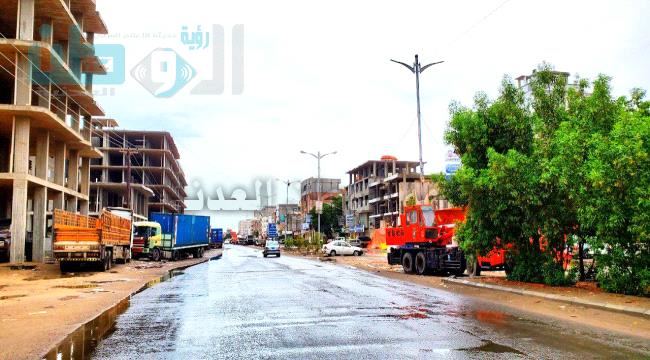 
                     هطول أمطار غزيرة على مديريات العاصمة عدن