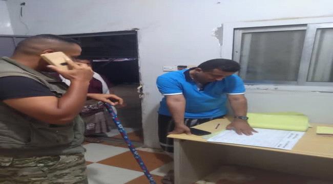 
                     مدير كهرباء عدن ينفذ نزول ليلي ويضيف فرقتي طوارئ في المنطقة الثانية والثالثة  