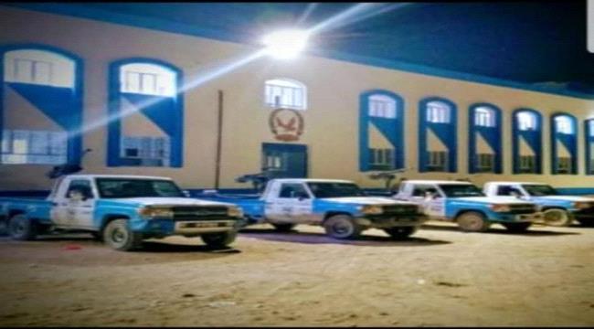 
                     شبوة.. قوات الأمن العام تضبط مسلحين أطلقوا النار بمدينة عتق 