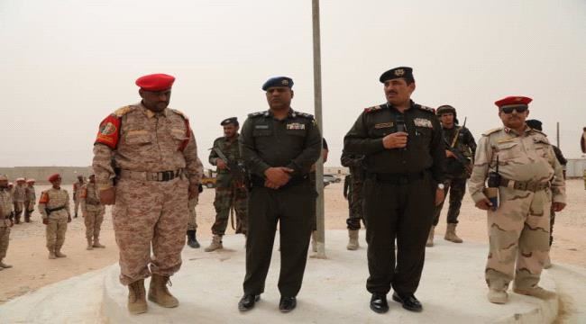 
                     وزير الداخلية يثمن جهود الوحدات الامنية والعسكرية بالمهرة