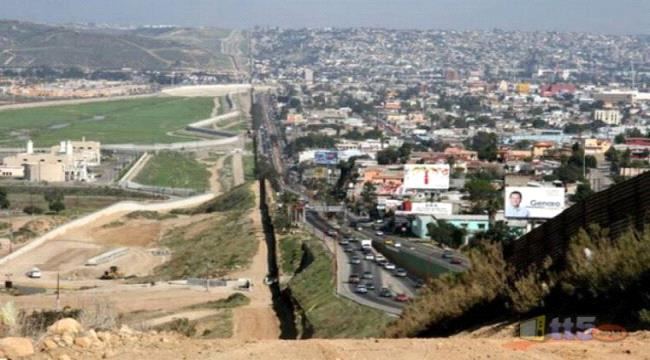 
إعتقال 3 يمنيين أسماؤهم بقائمة الإرهاب على الحدود الأمريكية - المكسيكية