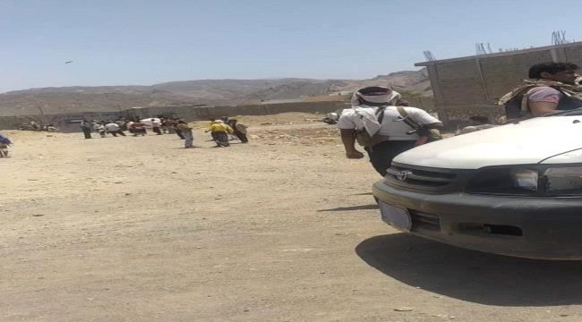 
مسلحون قبليون يهاجمون مركز شرطة الملاح بمحافظة لحج..