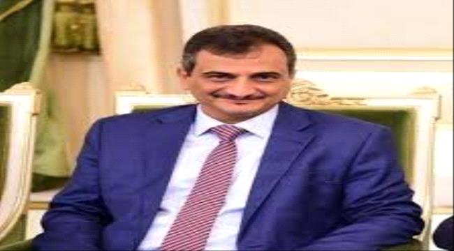
المحافظ أحمد لملس يصدر قرارات ملزمة لمجابهة الموجة الثانية من "كورونا" في العاصمة عدن