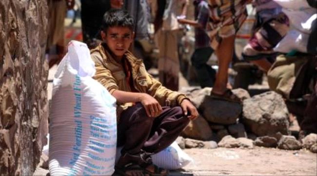 
                     بن لزرق: دول الخليج يتفرجون على 30 مليون يمني يموتون جوعا ويسارعون لدعم دول بالغة الثراء 