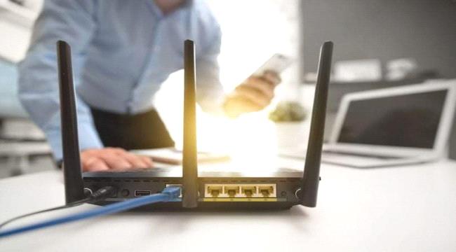 
                     مصدر مسؤول في وزارة الإتصالات يكشف سبب إنقطاع الإنترنت وموعد عودته