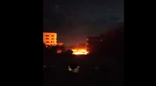 
                     بالفيديو.. اللحظات الأولى للانفجار بمحيط مطار عدن الدولي 