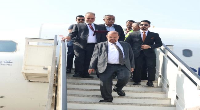 
                     رئيس مجلس النواب يعود الى العاصمة المؤقتة عدن