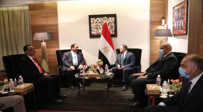 
                     وزير الداخلية اليمني يبحث مع نظيريه المصري والعماني التعاون المشترك   