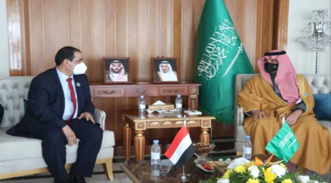 
                     وزير الداخلية اللواء الركن إبراهيم يلتقي نظيره الـ #سعودي