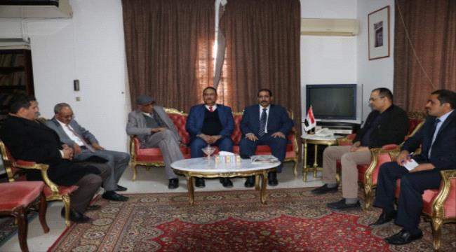 
                     وزير الداخلية يزور سفارة بلادنا بجمهورية تونس