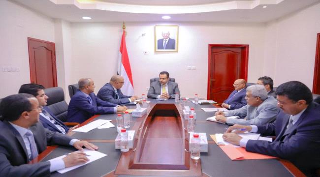 
                     معين عبدالملك يرأس اجتماع لمناقشة تنفيذ قرار مجلس الدفاع الوطني بتصنيف مليشيا الحوثي جماعة إرهابية