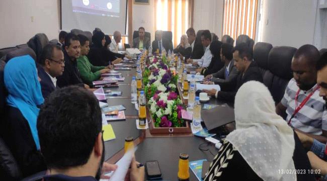 
                     إجتماع في عدن يناقش الجهود الدولية لدعم العملية التعليمية وطباعة الكتاب المدرسي