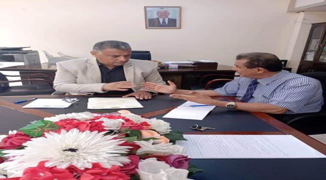 
                     نائب محافظ عدن يجتمع بمدير عام الشؤون الاجتماعية والعمل