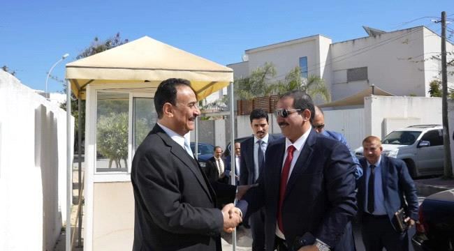 
                     وزير الداخلية يزور سفارة بلادنا في الجمهورية التونسية 